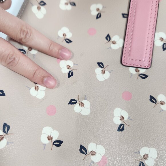 Kate Spade Reversible Mya Arch Place Tote in Breezy Floral Ditsy - Picture 15 of 16